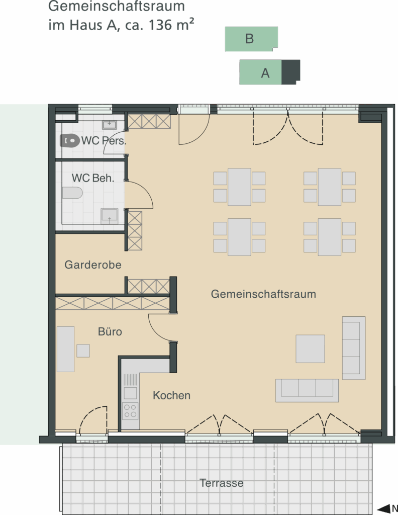 Grundriss eines Gemeinschaftsraums mit Küche, Büro, Garderobe, WC und Zugang zur Terrasse. Fläche ca. 136 m².
